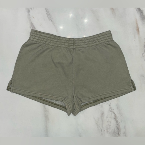Aritzia TNA Cozy Fleece Sweatshort - Picture 5 of 5